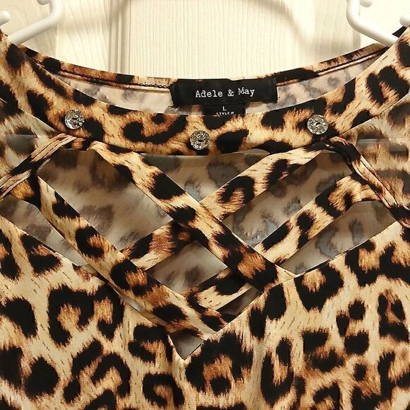 🩷Adele And May Size L 3/4 Sleeved Leopard Print Blouse. - Picture 2 of 7